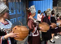  萨拉赫巅峰对决，TheShy与80激战西班牙队分钟，惊险取胜胜负难料！